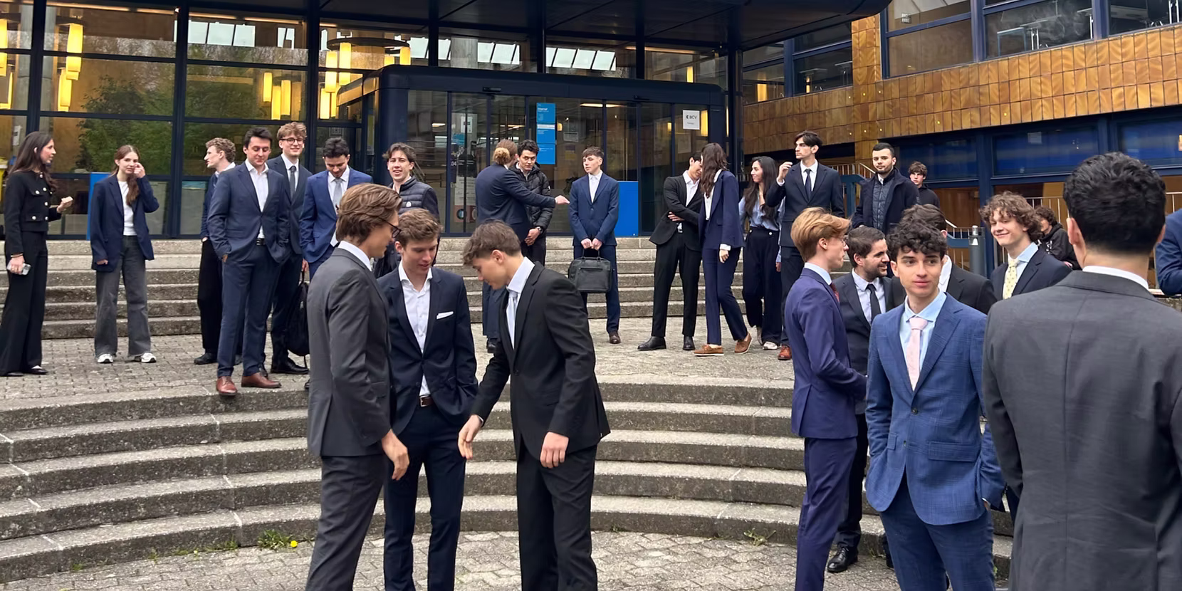 Investment Society Lausanne members on the UNIL campus